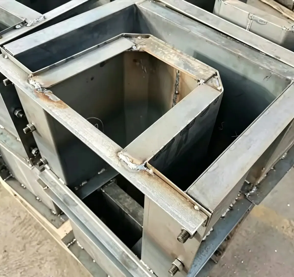 L-Steel Formwork - precast concrete formwork project
