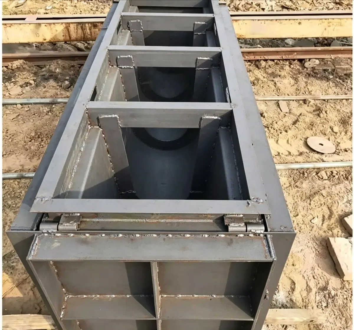 Rectangular Drainage Channels - precast concrete formwork project